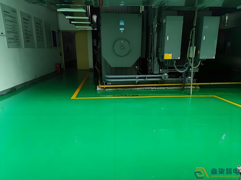 機(jī)房建設(shè)選用環(huán)氧防靜電地坪的好處？